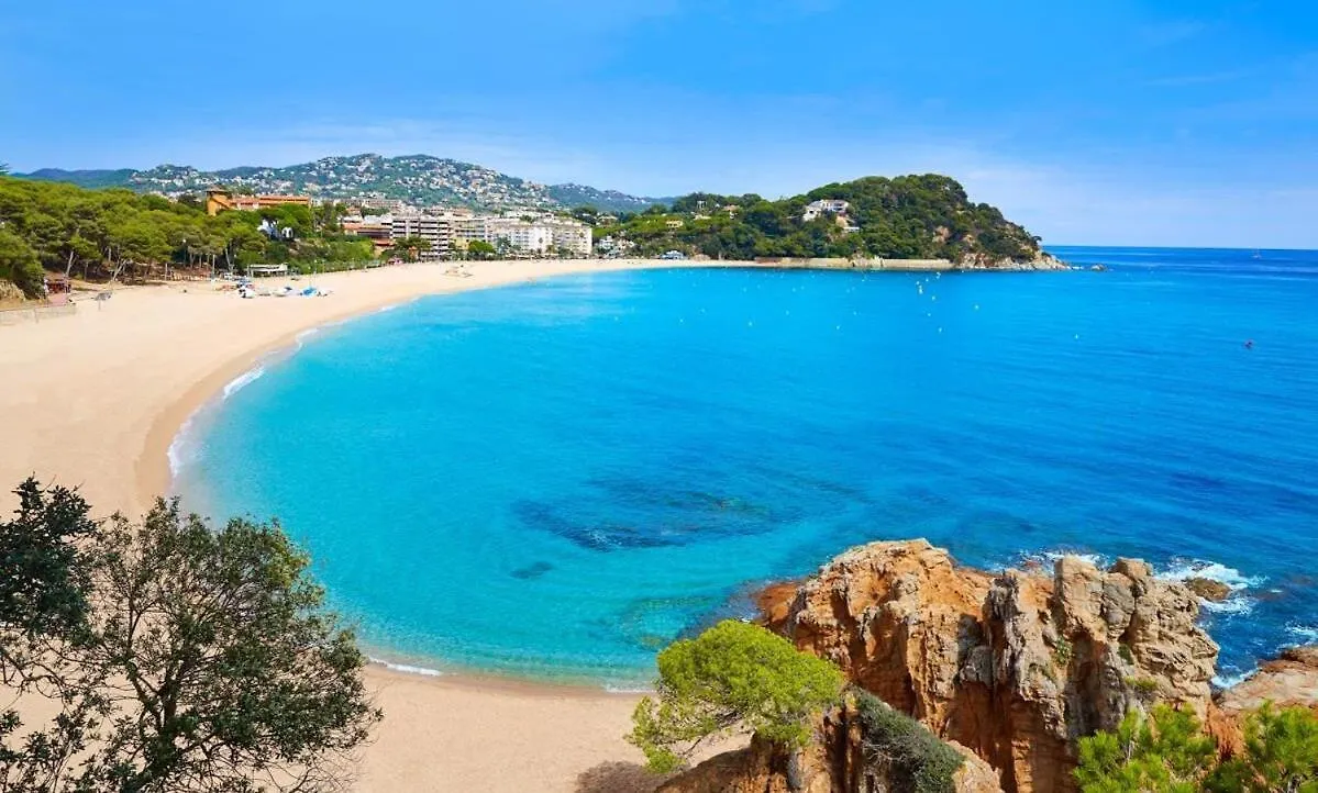 Penthouse Fenals Beach 료렛 드 마르 아파트